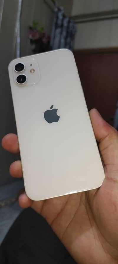 Apple iPhone 12