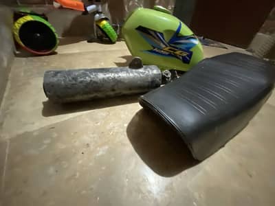 Rear shape fule tank + seat + exause. Full modification