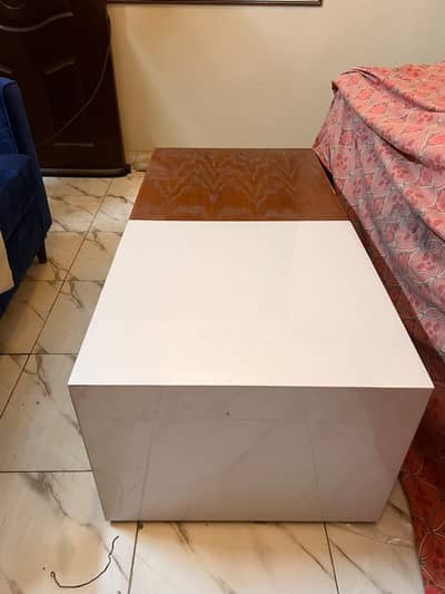 Centr wood table and bean bags available for sale