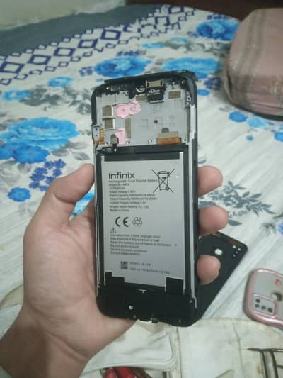 Infinix Smart 5- board nahi hai iska- Sirf Parts k liay hai yeh