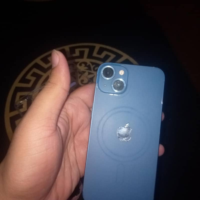 Apple iPhone 13 1