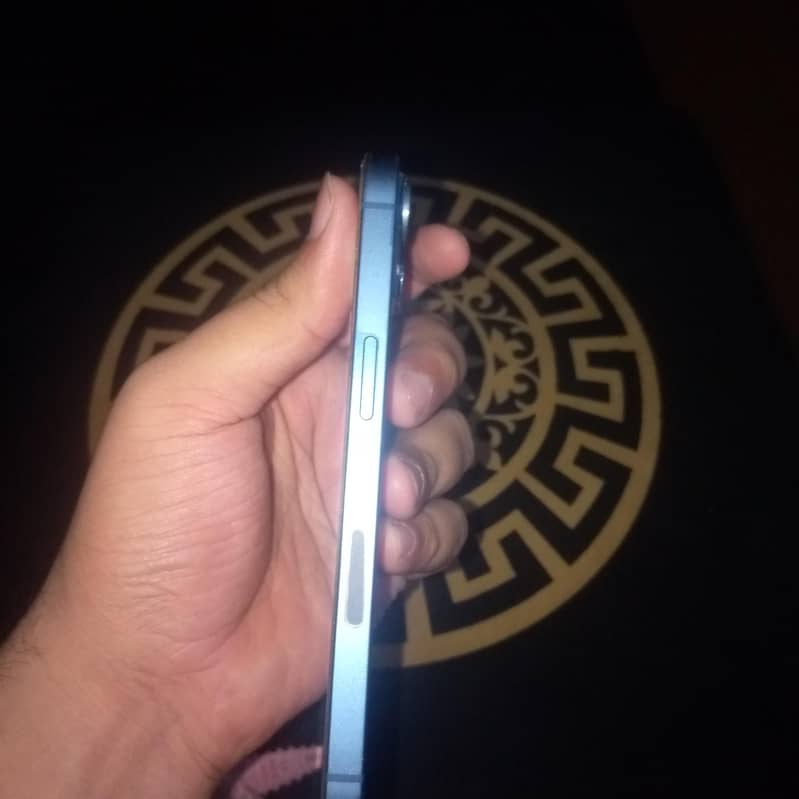 Apple iPhone 13 3