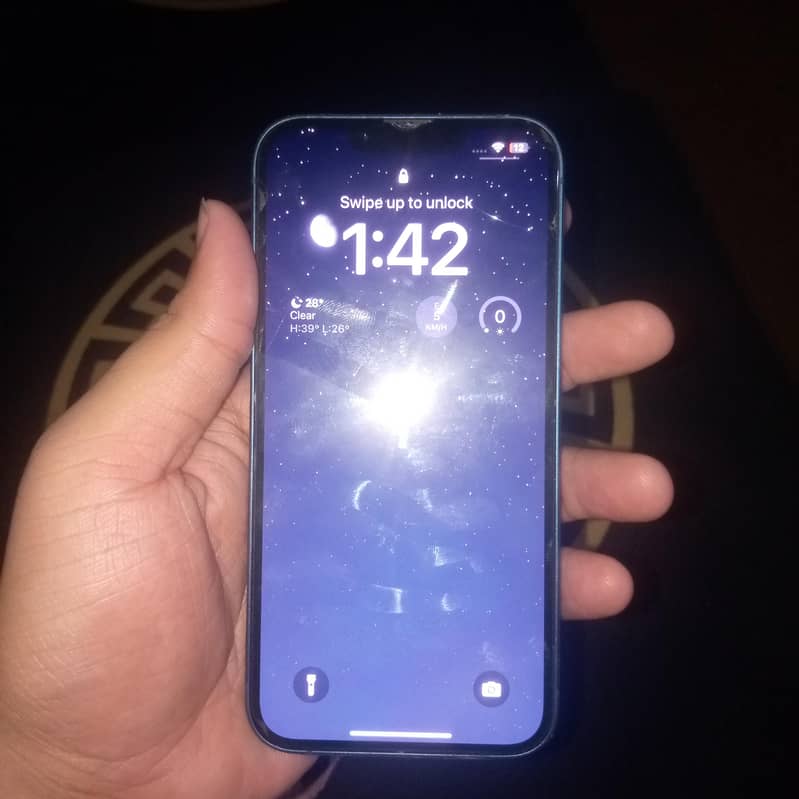 Apple iPhone 13 4