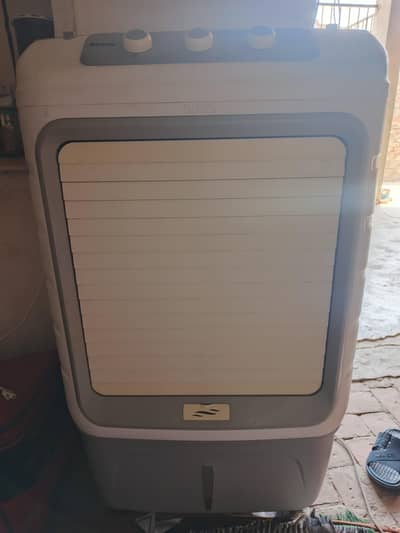ROYAL. . .     RCE-4700 Ultra Cool Aroma