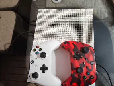 XBOX ONE S 1 TB
