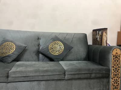 5 seater sofa set with table