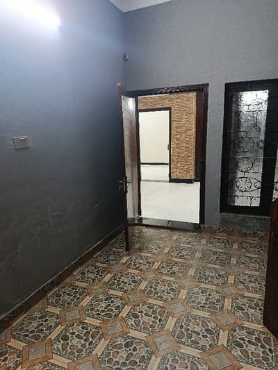 FOR SALE HOUSE 5 MARLA DOUBLE STORY MARBLE WOOD WORK FLOOR BEAUTIFUL HOUSE TOP LOCATION MAIN HAMDARD CHOWK NEAR MINHAJ UNIVERSITY TOWNSHIP LAHORE D-1 BLOCK 4