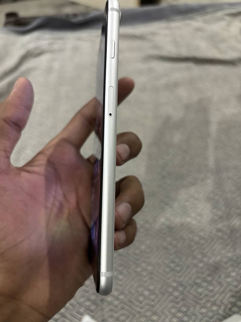 Apple iPhone 8 Plus 2