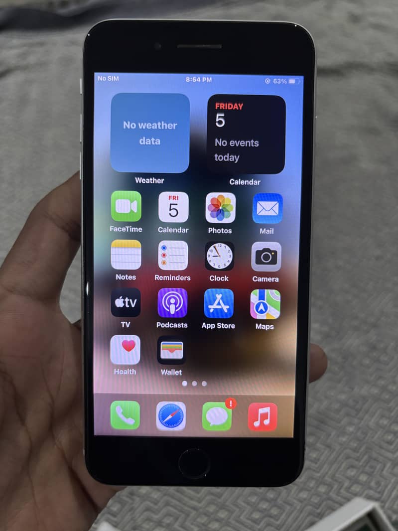 Apple iPhone 8 Plus 3