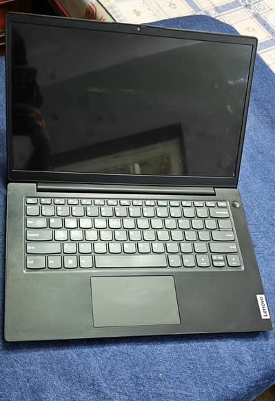 Lenovo V14 Core i5 (12th Gen) - Intel Iris Xe (8 GB Ram)
