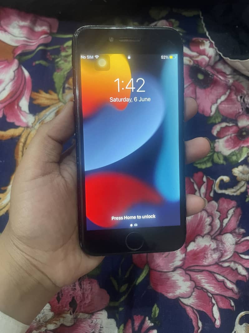 Apple iPhone 7 0