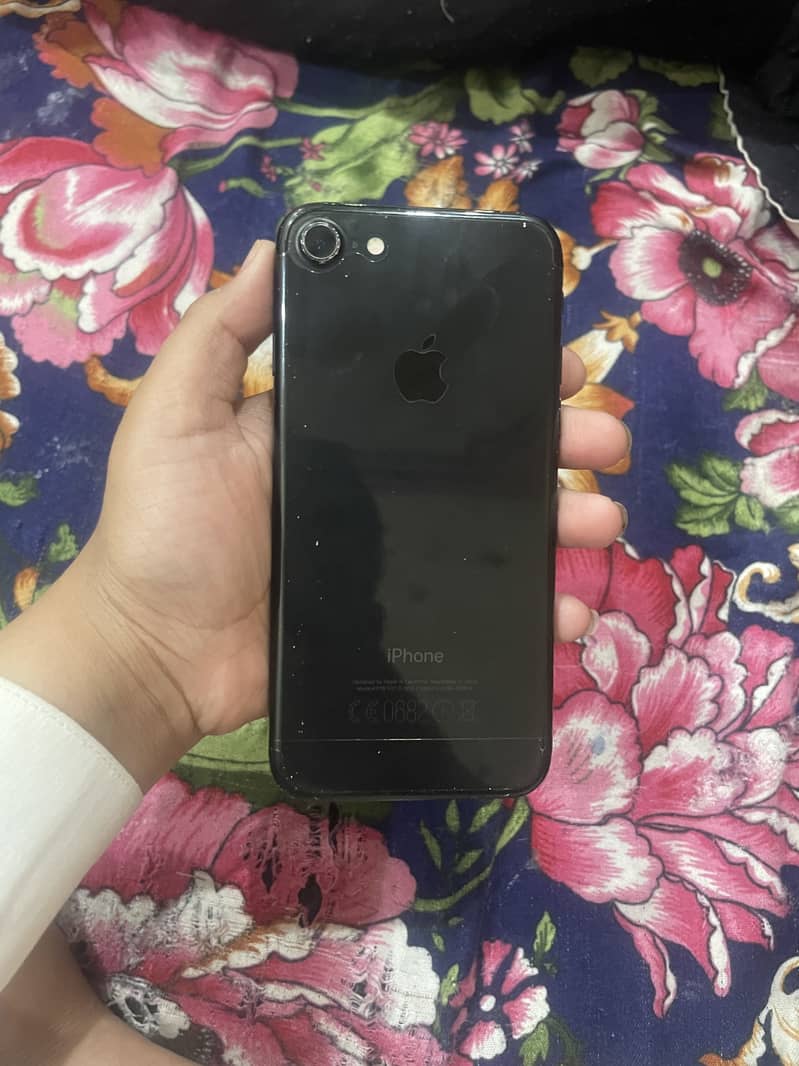 Apple iPhone 7 1