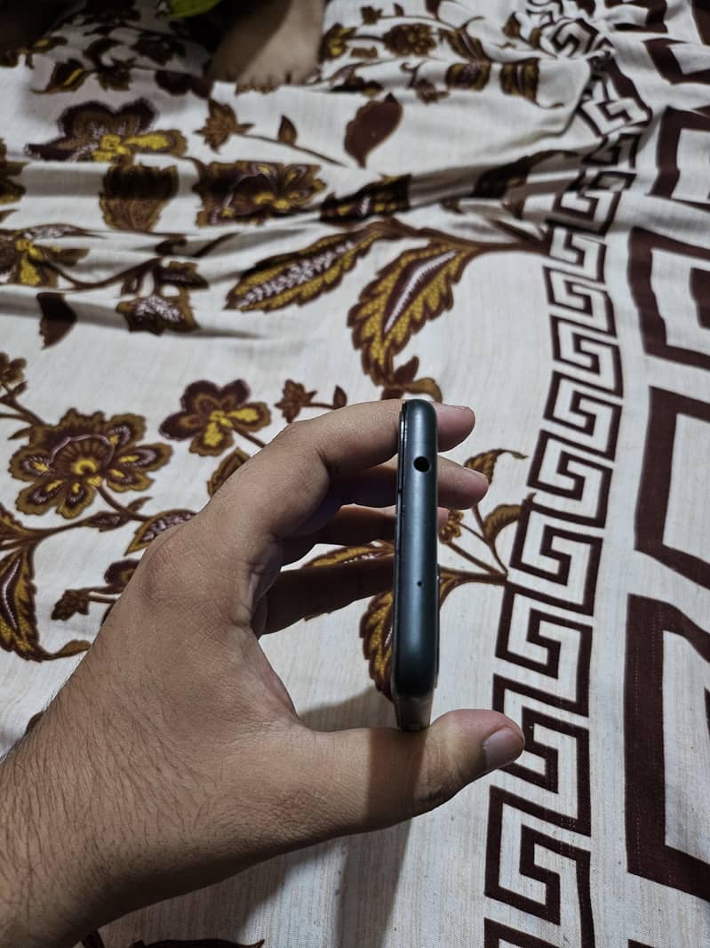 Google Pixel 5a 3