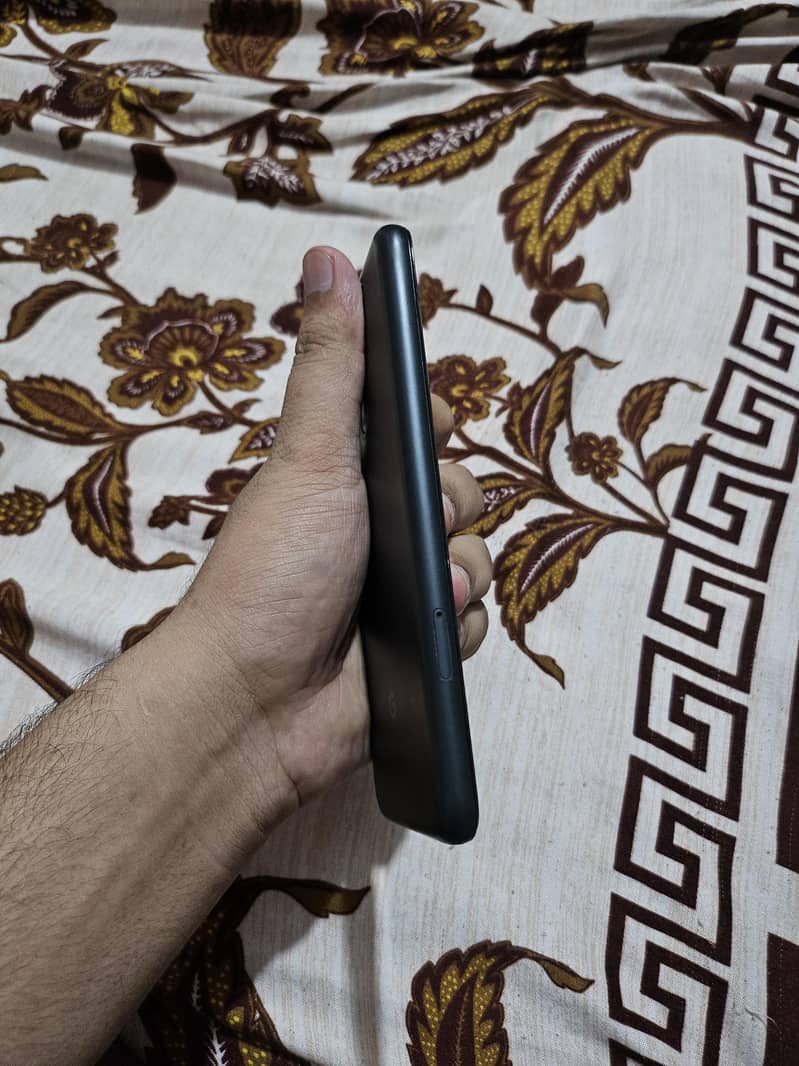 Google Pixel 5a 4