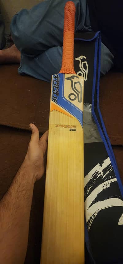 Kookabura Rogue 850 - Branded Cricket Bat