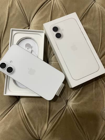 Apple iPhone 16