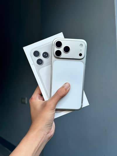 iPHONE 17 PRO MAX SILVER JV JUST BOX OPENED