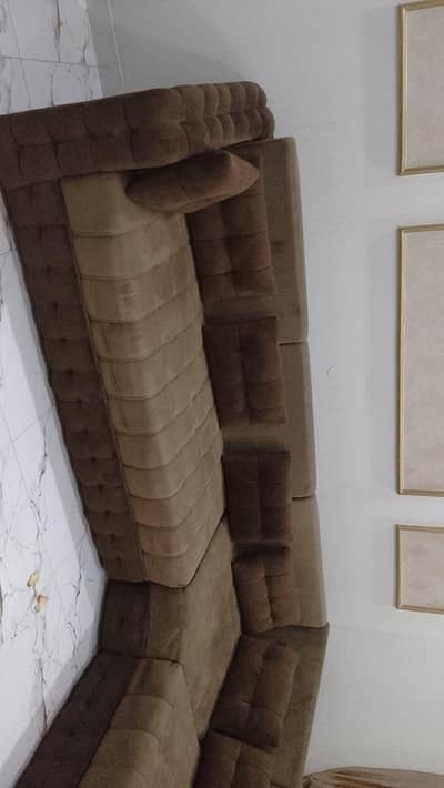 L shape sofa 7seatr 6 month use