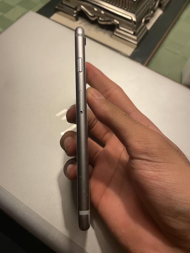 Apple iPhone 6 2