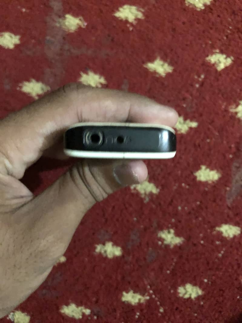 Nokia 2690 3