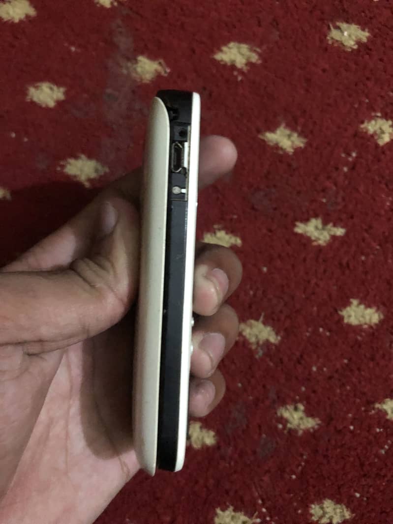 Nokia 2690 5
