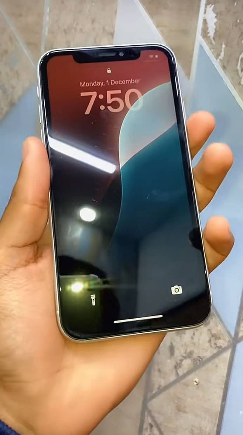 Apple iPhone XR 1