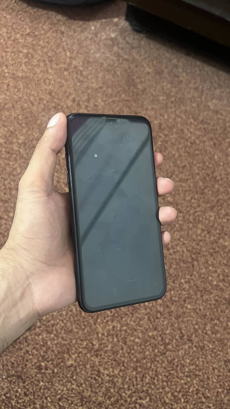 Apple iPhone 11 Pro Max 1