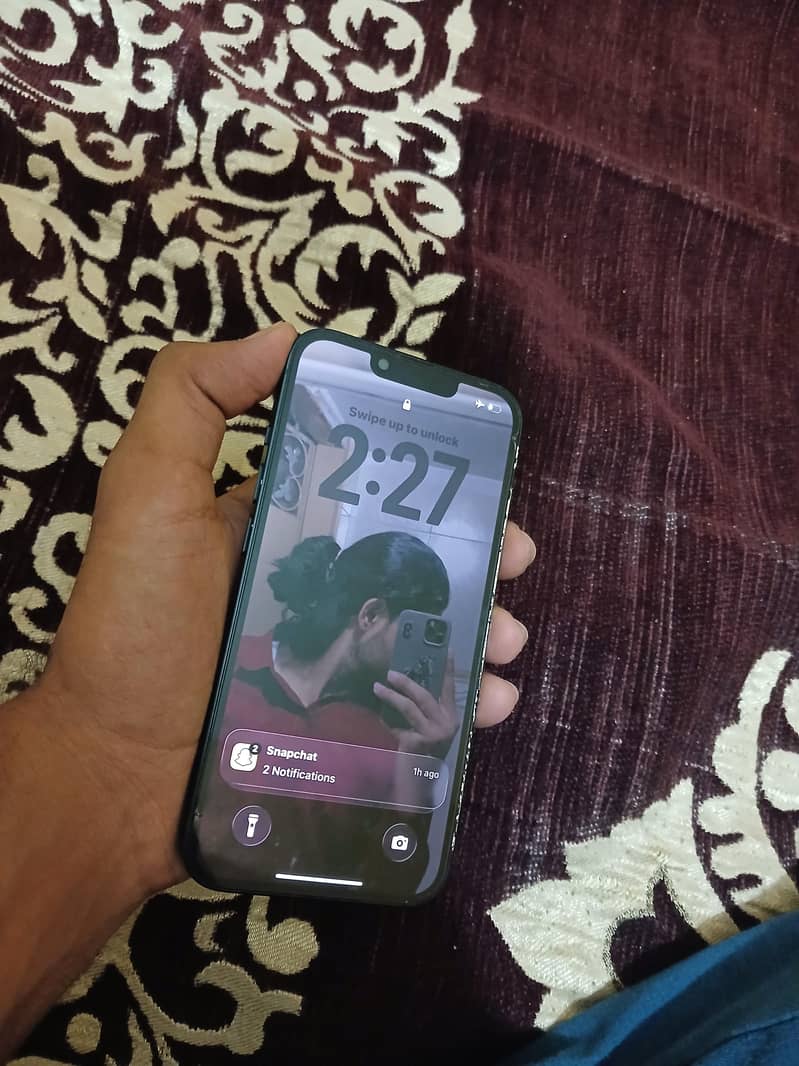 Apple iPhone 13 1