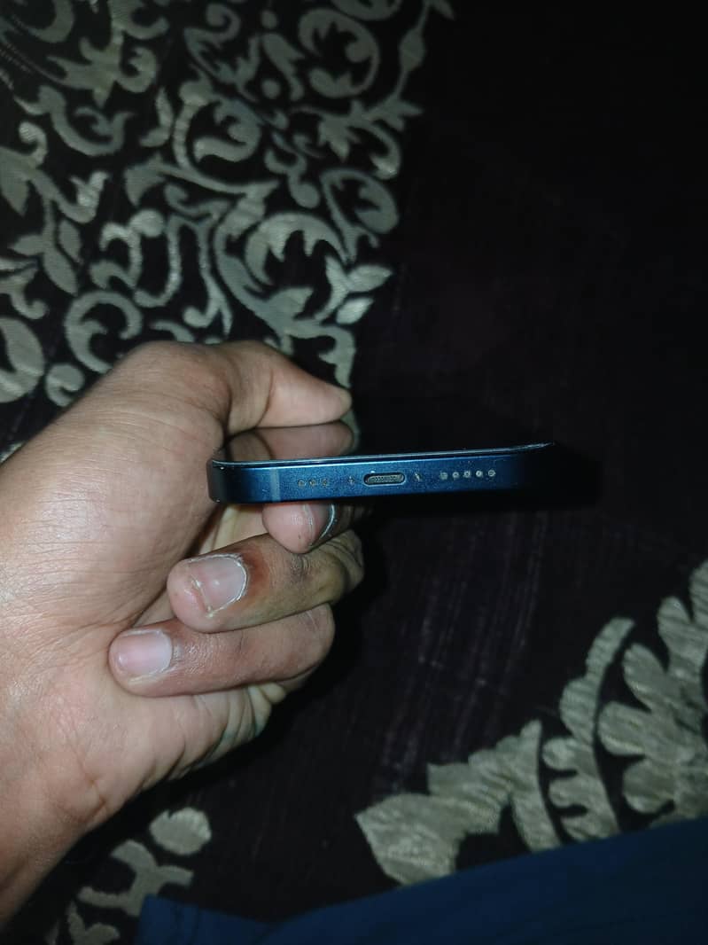 Apple iPhone 13 3