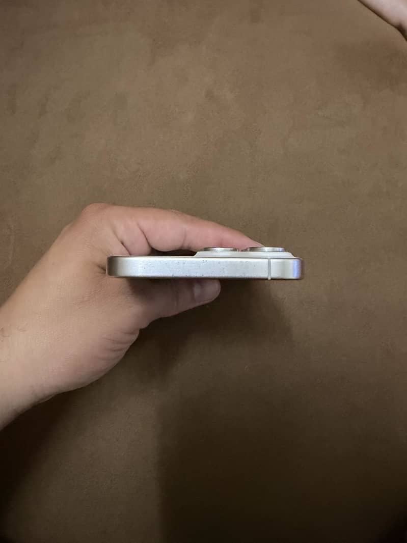 Apple iPhone 15 Pro Max 7