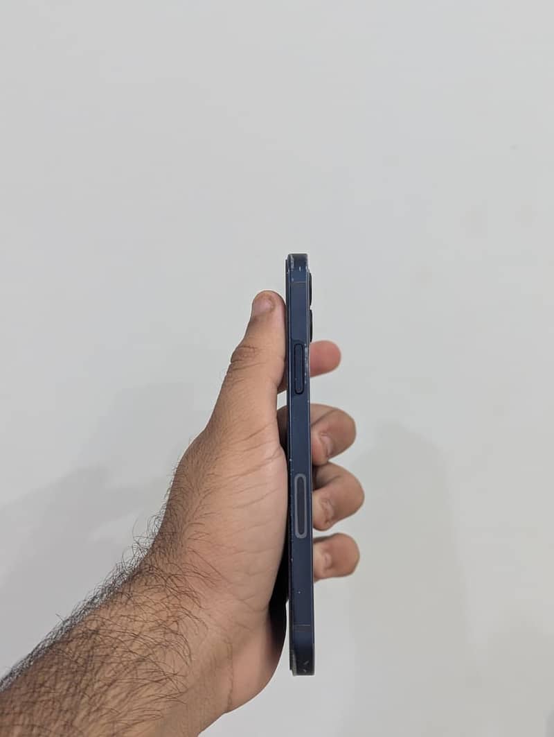 Apple iPhone 12 5