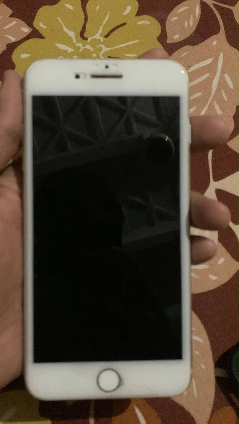 Apple iPhone 7 Plus 5