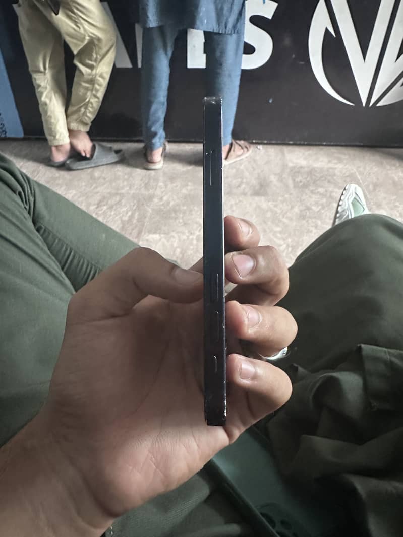 Apple iPhone 12 mini 1