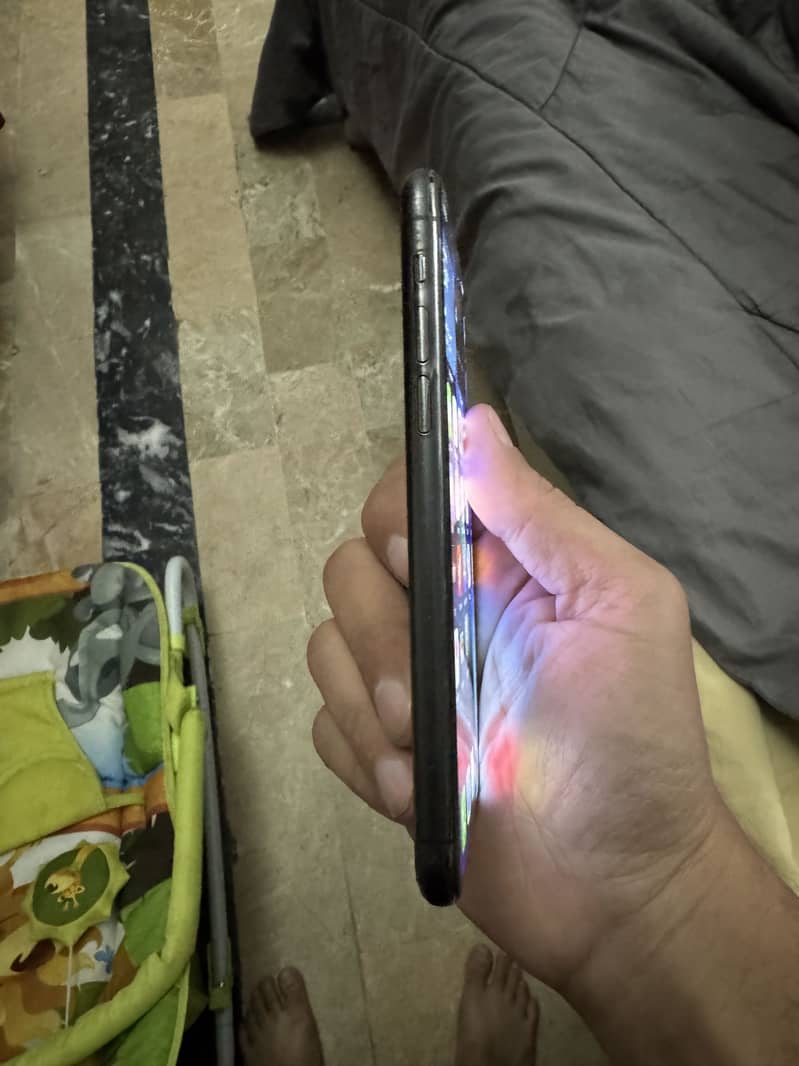 Apple iPhone 11 Pro 1
