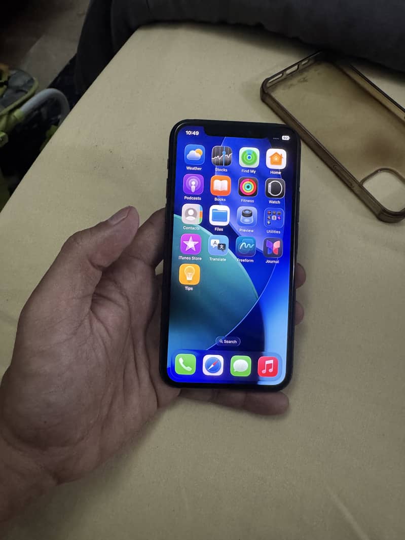Apple iPhone 11 Pro 3