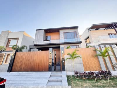 500 Square Yard villa available for sale
