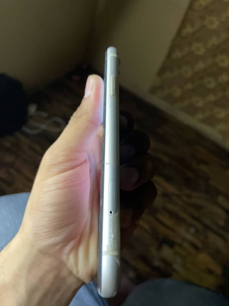 Apple iPhone XR 3