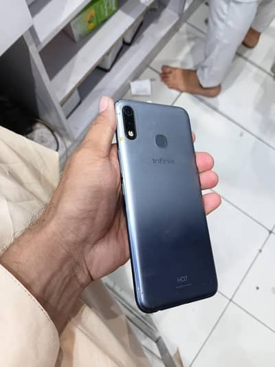 Infinix Hot 8 Lite