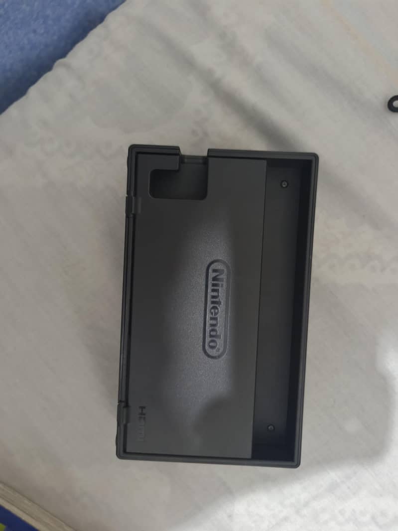 Nintendo Switch v2 + accessories 11