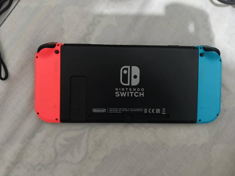 Nintendo Switch v2 + accessories 14