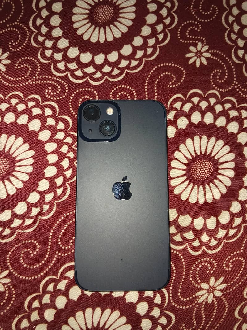 Apple iPhone 13 0