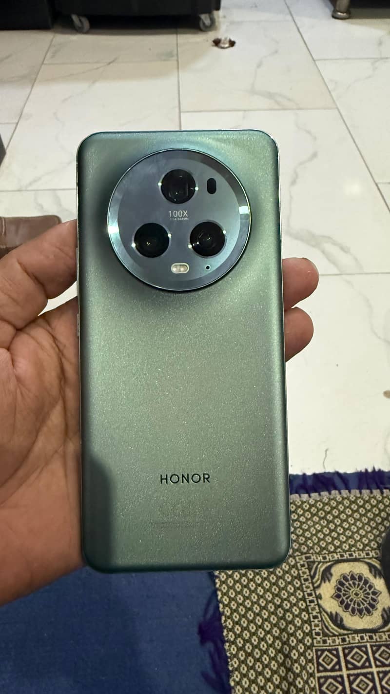 Honor Magic 5 Pro 3