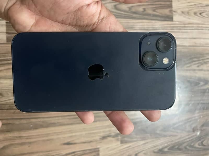 Apple iPhone 13 4