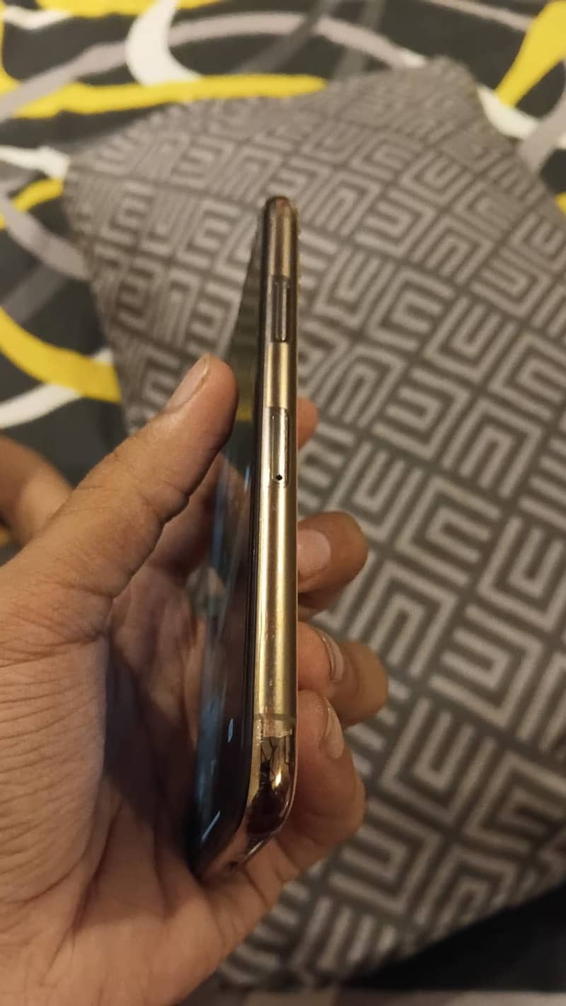 Apple iPhone 11 Pro 3