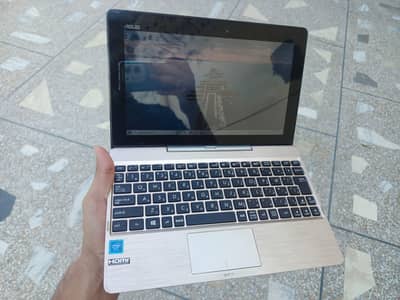 Asus detachable Windows Tablet