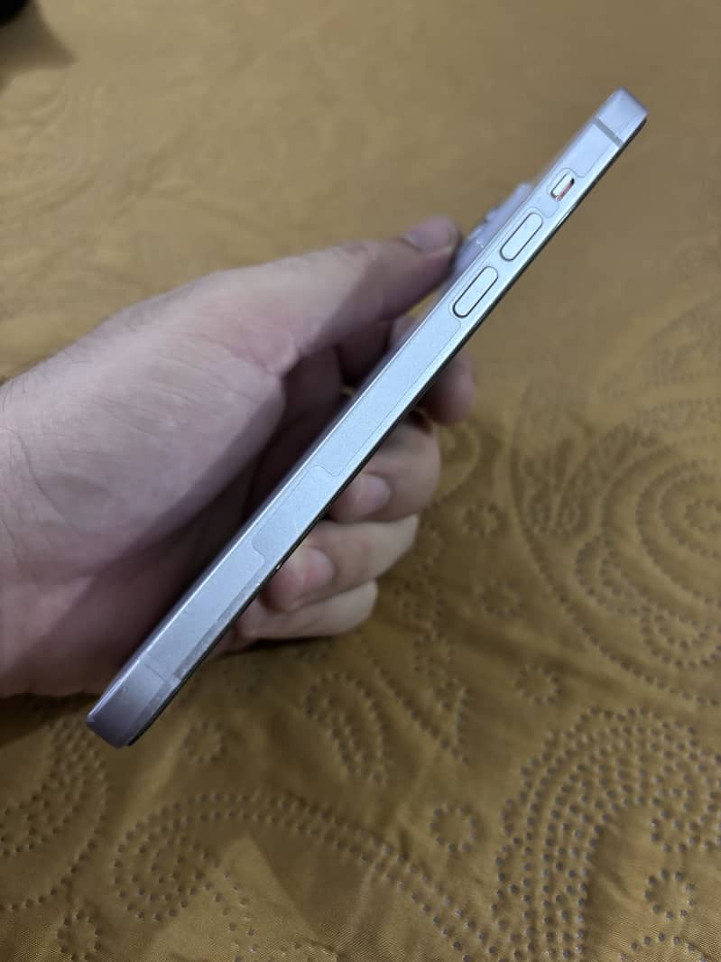 IPhone 14 plus 1