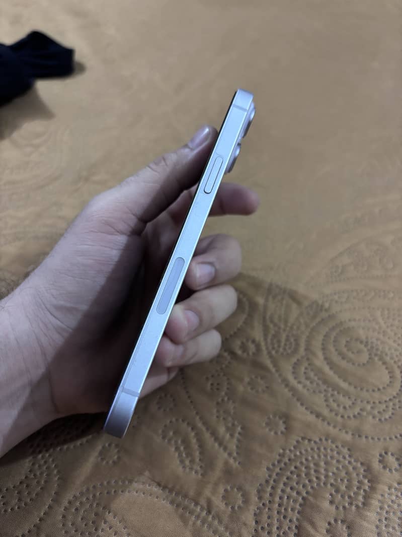 IPhone 14 plus 4