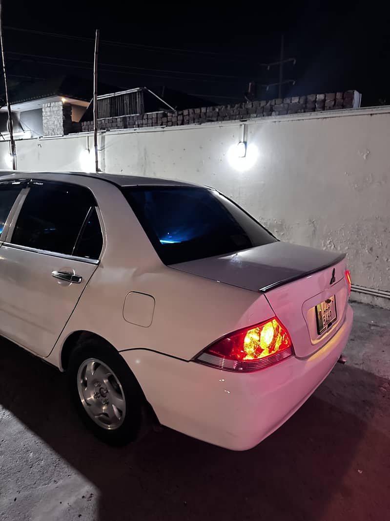 Lancer 2004 1.3 8