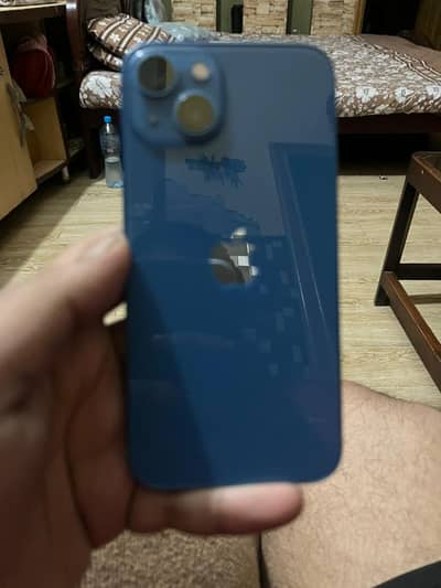 Apple iPhone 13