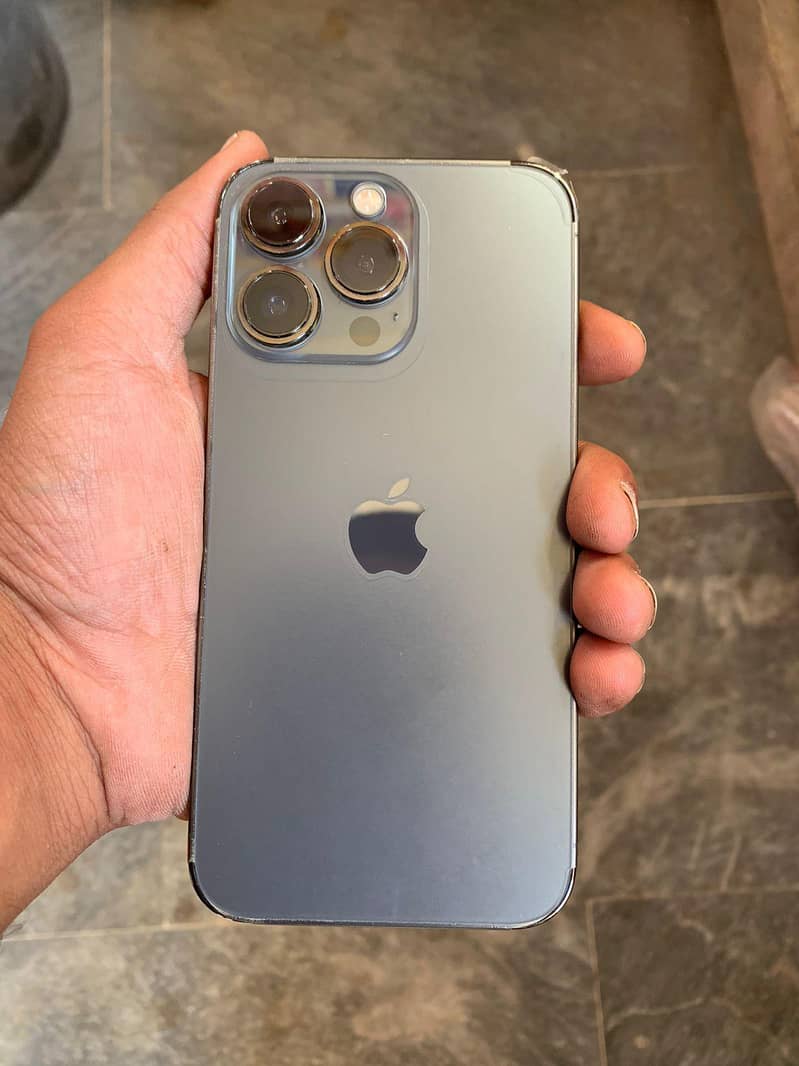 Apple iPhone 13 Pro 1